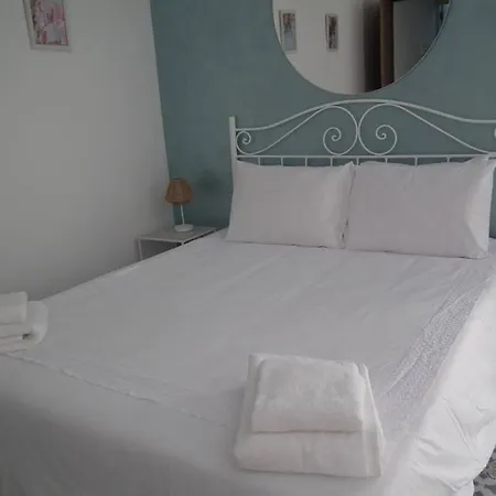 아파트 Sunny Oasis In Vibrant District 50m From Sea Promenade